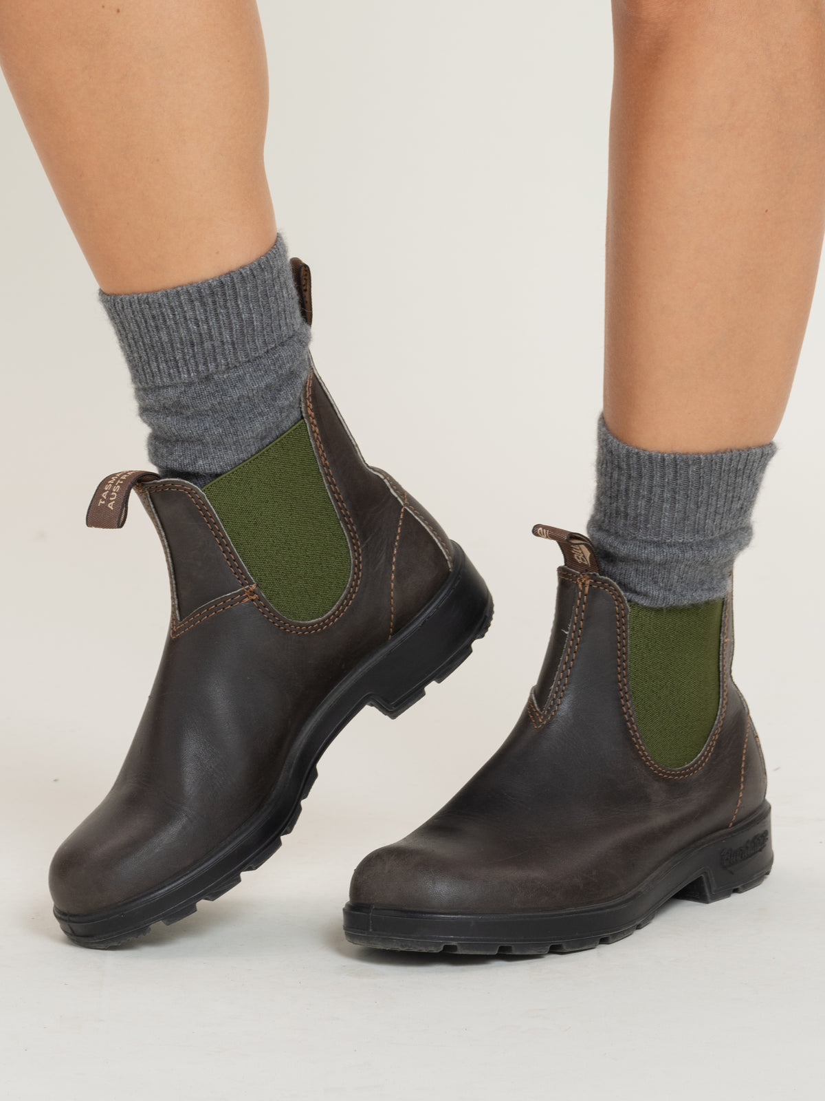 #colour_Stout Brown/Olive - Leather
