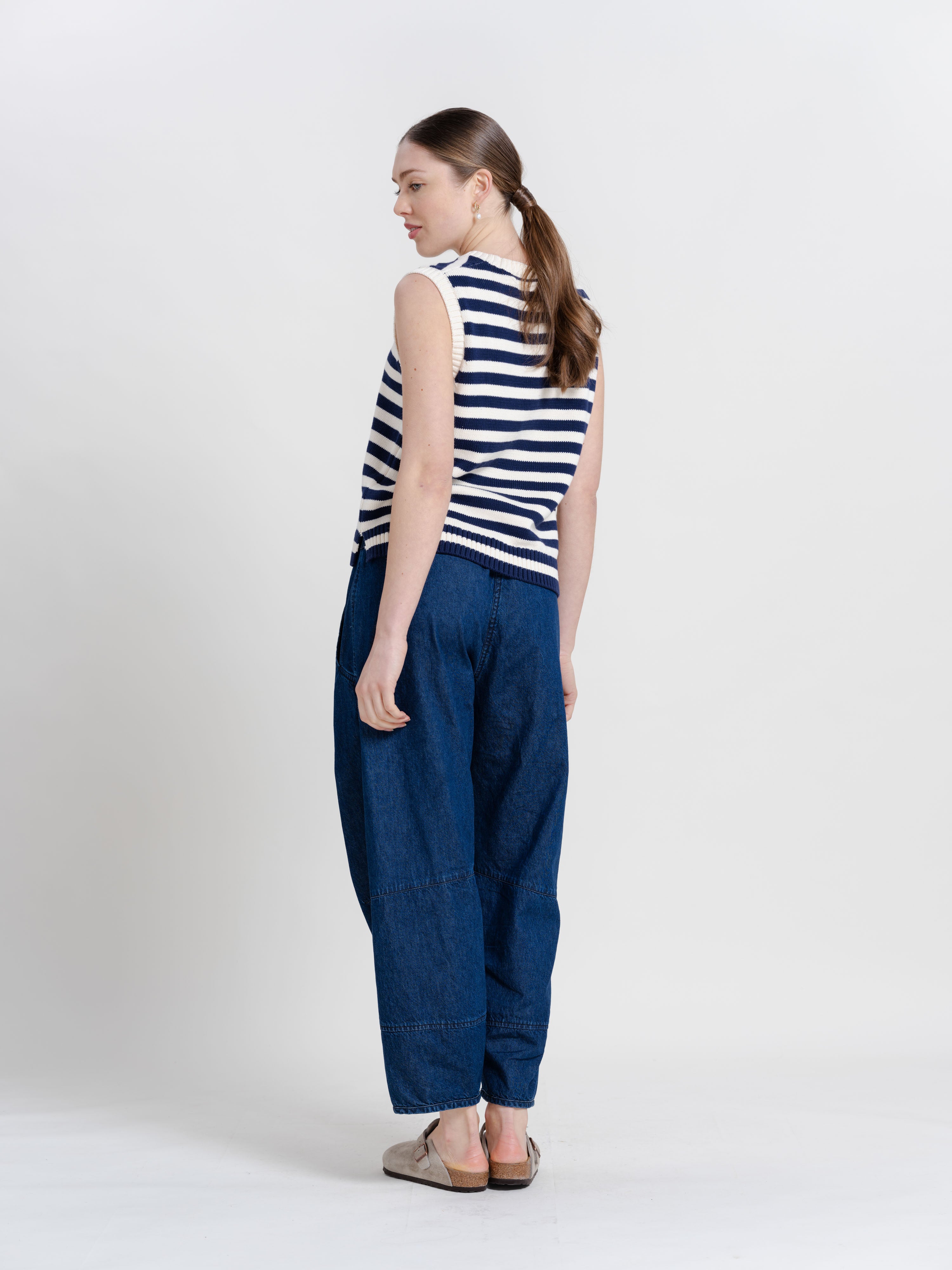 The Short Knitted Vest